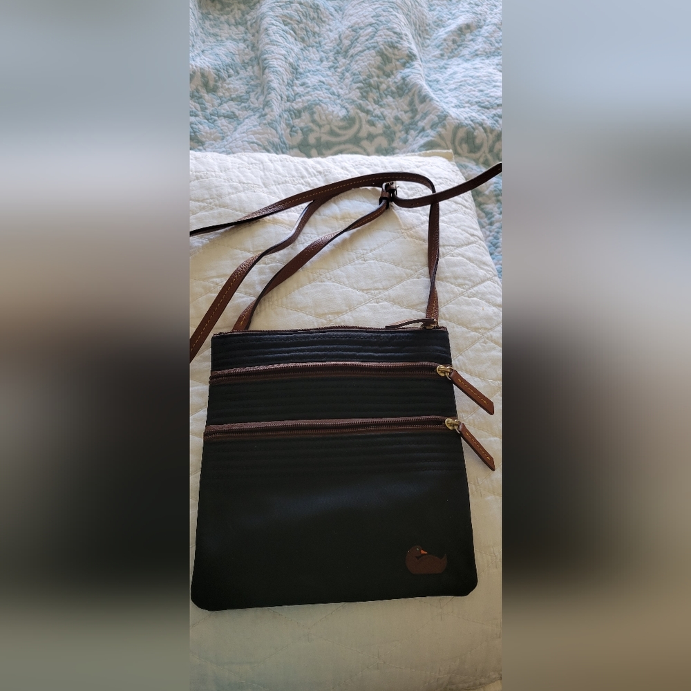 BundleDooney and Bourke cross bags bundle